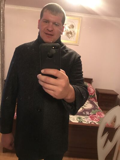  ,   Igor, 36 ,   