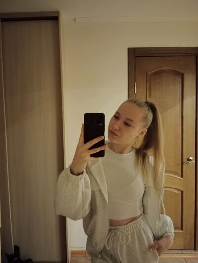  ,   Anna, 19 ,   ,   