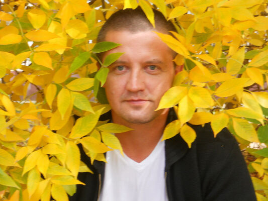  ,   Garik, 48 ,  