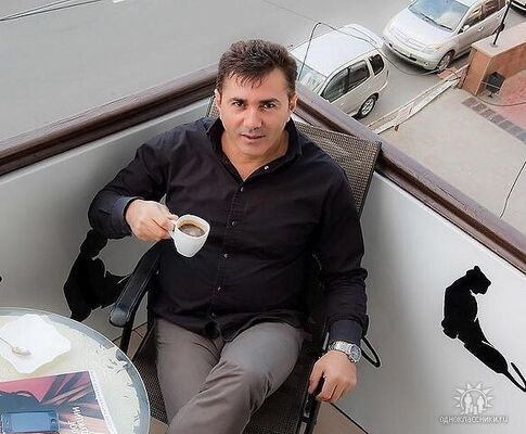  ,   Garnik, 54 ,   