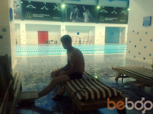  ,   Artur, 32 ,   