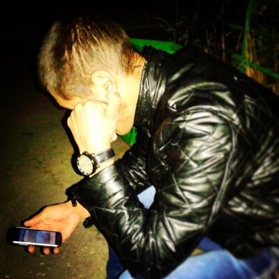  -,   Bek, 32 ,   