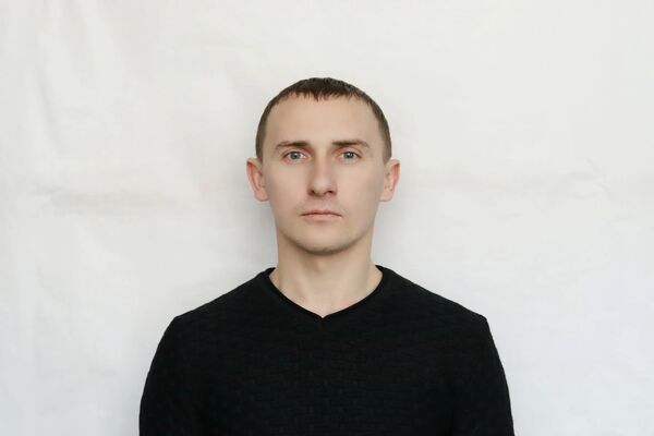  ,   Anton, 32 ,   ,   