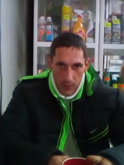  ,   Tolik, 44 ,   