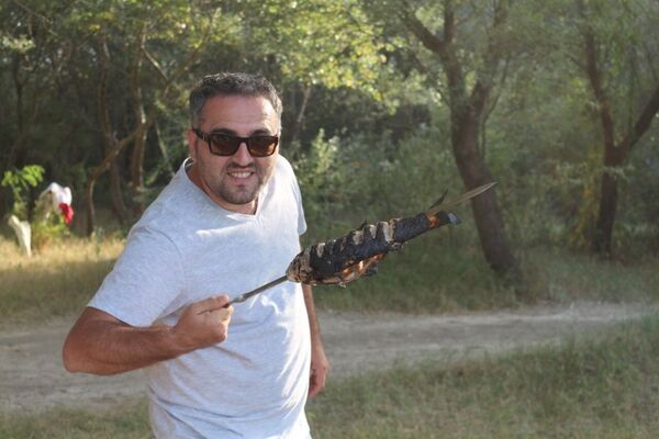  ,   ElnurAyxan, 41 ,     , c 