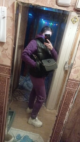  ,   Milana, 27 ,  