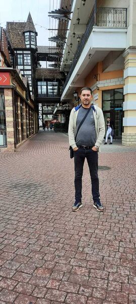  ,   Rafayel, 43 ,   ,   