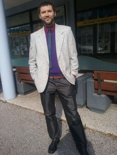  ,   ANDRI Y, 41 ,   ,   , c 