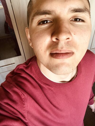  -,   Artur, 30 ,   