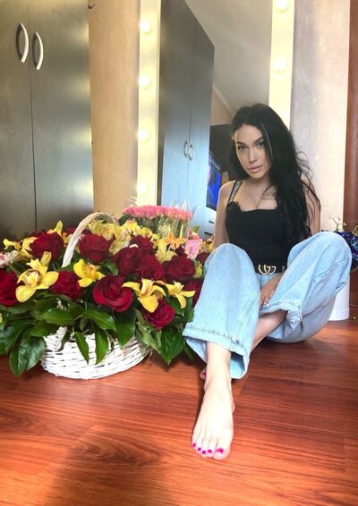  ,   Daria, 26 ,   c 
