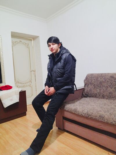  ,   Rasul, 21 ,     