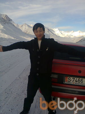  ,   Albaks, 29 ,  