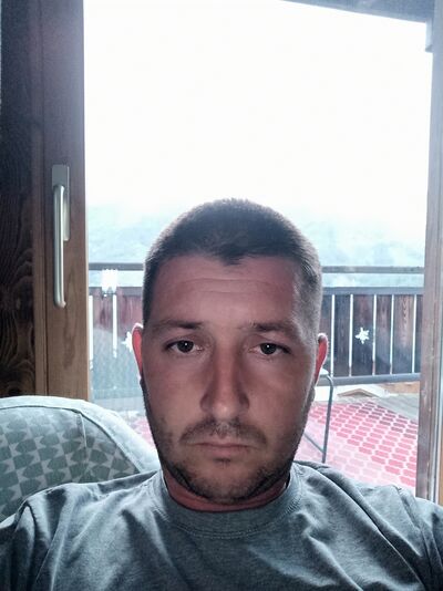  ,   Alex, 37 ,   ,   