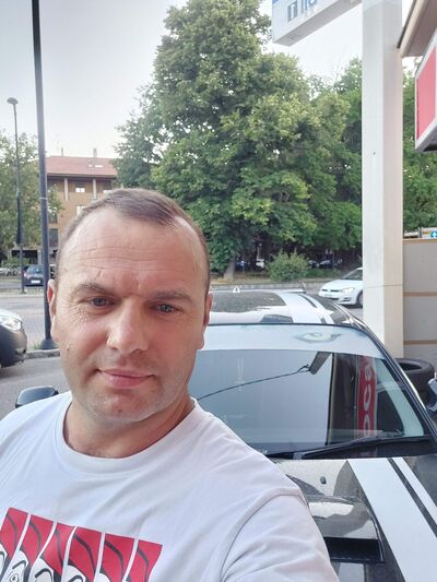  Trezzo sull'Adda,   Ionut, 40 ,   ,   , c 