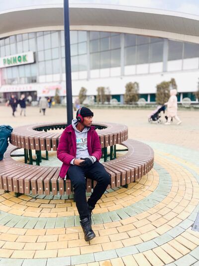  ,   Steve, 25 ,   ,   
