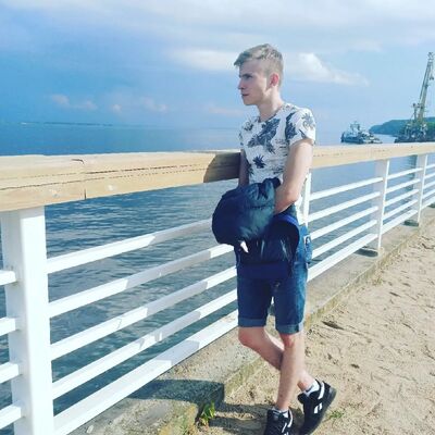  ,   Artem, 27 ,   