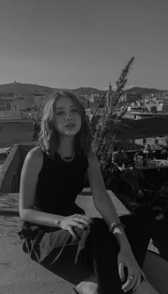  Barcelona,   Anastasia, 25 ,   ,   , c 