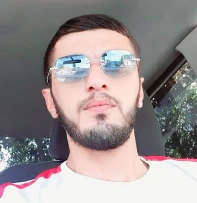  ,   Arman, 40 ,   ,   