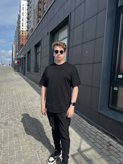  ,   Ը, 28 ,   ,   , c 