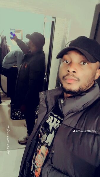  ,   Romuald, 35 ,   ,   