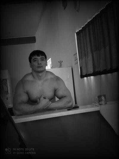  ,   Farhod, 33 ,   