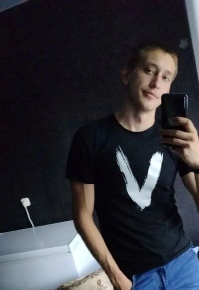  ,   Sergei, 21 ,     , c , 