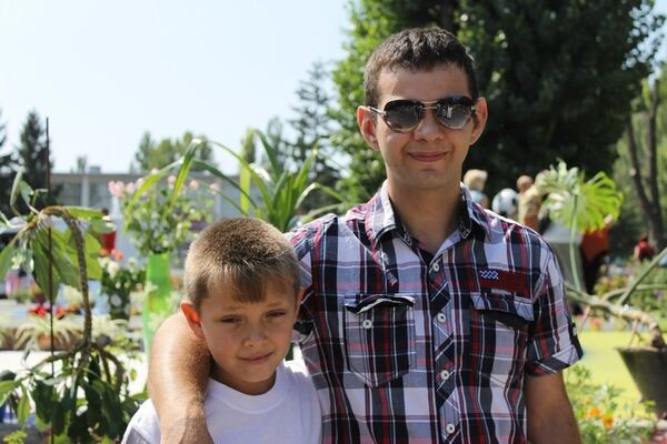  ,   Kasper, 34 ,   