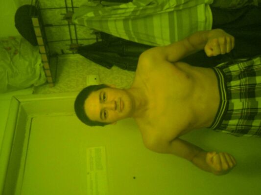   ,   Temur, 32 ,   