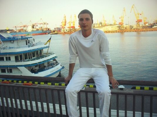  ,   Artur, 33 ,   ,   , c 