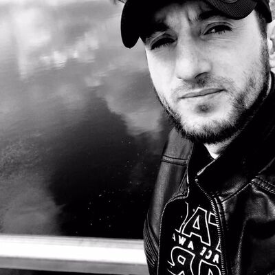  Soho,   Niku, 32 ,   ,   