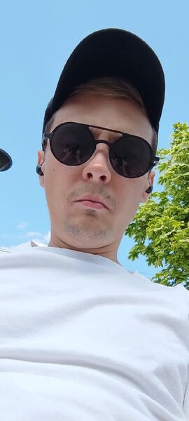  -,   Mikl, 34 ,   ,   , c , 