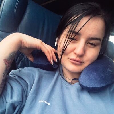  Praha,   Adriana, 28 ,   c 
