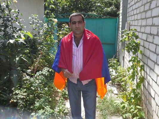  ,   Sargis, 43 ,   ,   