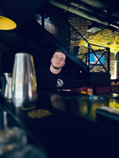  ,   Zak, 27 ,   ,   