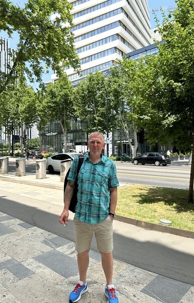  ,   Andrei, 52 ,     , c 