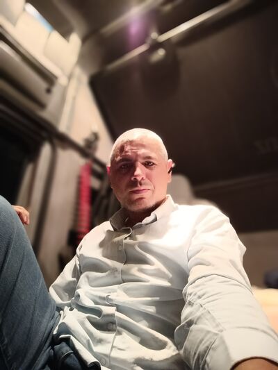  ,   Ali, 46 ,   ,   