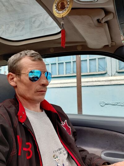  ,   Gheorghe, 49 ,   ,   , c 