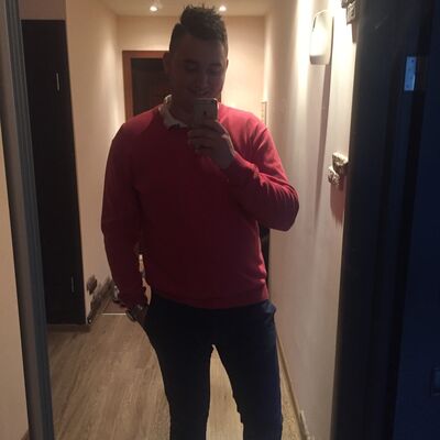  ,   Ognjen, 31 ,   ,   , c 