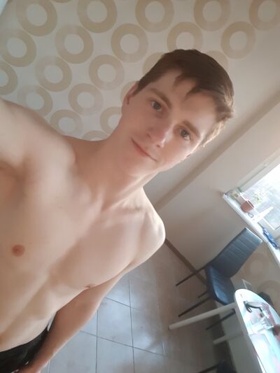  ,   Maxim, 28 ,   , c , 