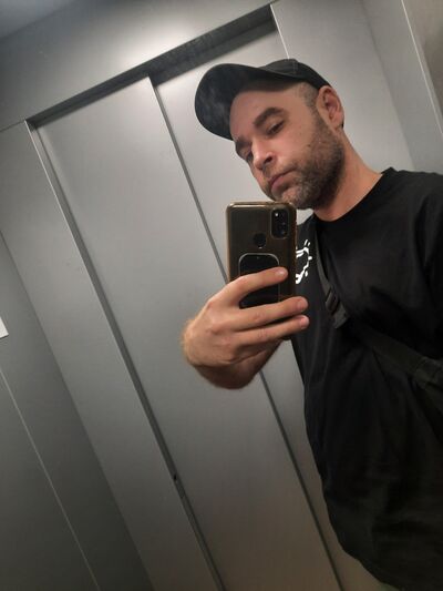  ,   Anton, 39 ,   ,   , c 