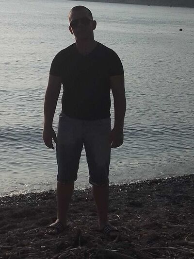  --,   , 39 ,  
