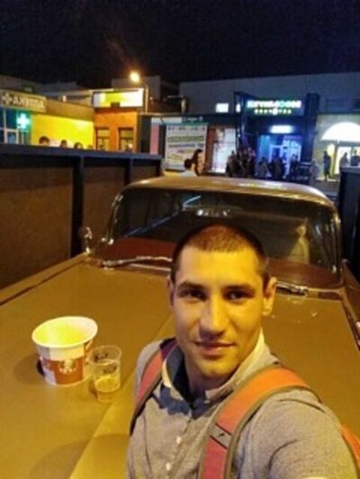  ,   Anton, 41 ,   , 