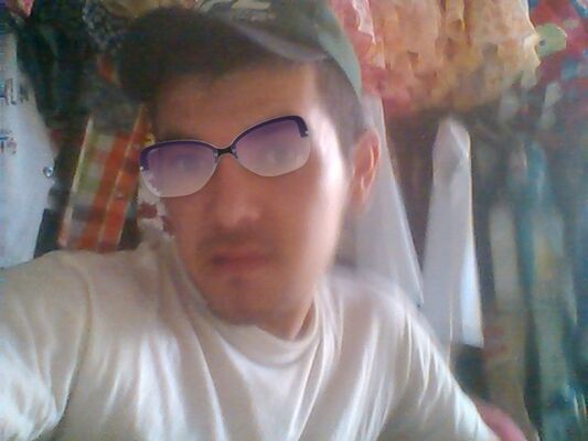  ,   Sayfullo, 32 ,   