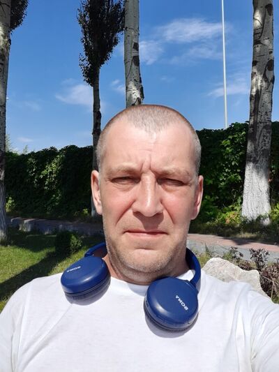  ,   Mikhail, 47 ,   , 