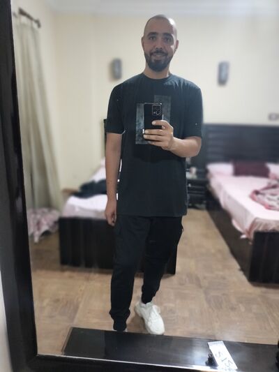  ,   Mohamed, 34 ,   c 