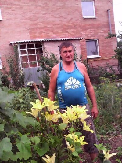  ,   Viktor, 70 ,   
