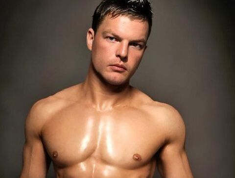  ,   Denis, 33 ,     , c , 