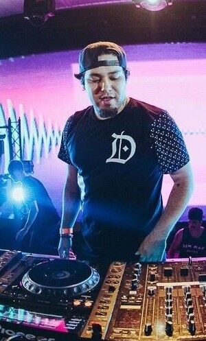  ,   Dmitriq, 31 ,  