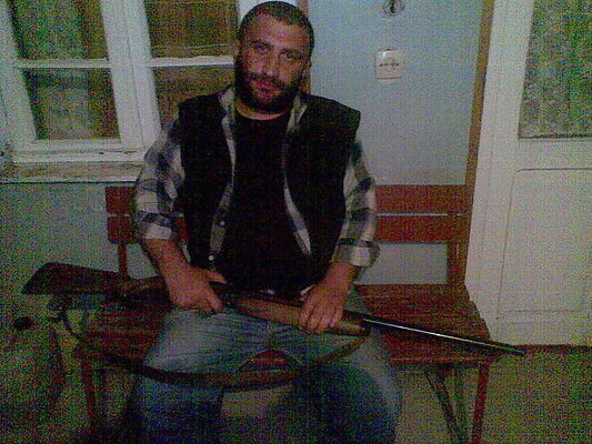  ,   Gio, 43 ,   