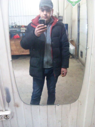  ,   Artur, 49 ,   , 